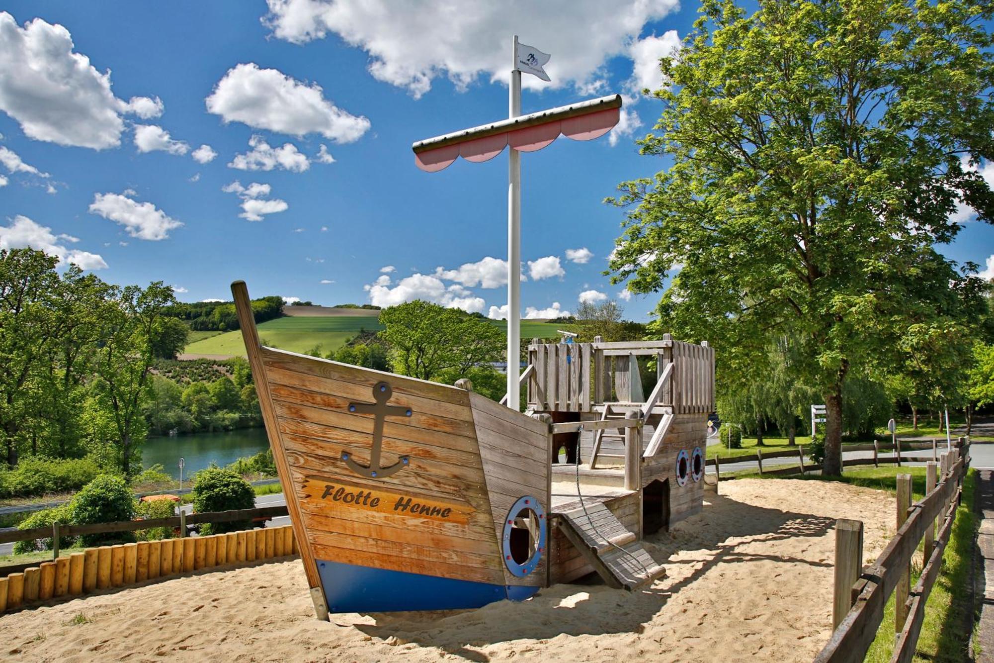 Knaus Campingpark Hennesee 梅舍德 外观 照片
